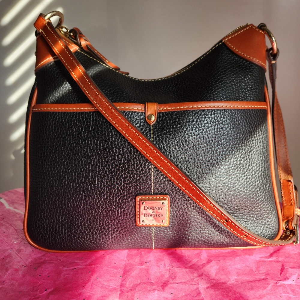 Dooney & Bourke Kimberly Pebble Grain Leather Crossbody Black with Tan Trim EUC